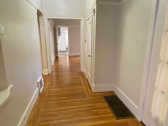 5th image of 493 15th Ave