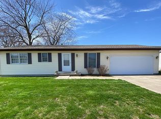 1157 Cornell Dr, Decatur, IL 62522