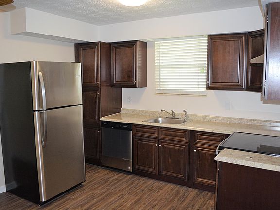 3rd image of 468 W 62nd St