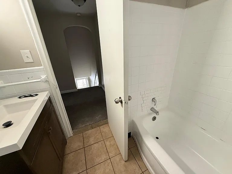 7331 Drexel St — Photo 22