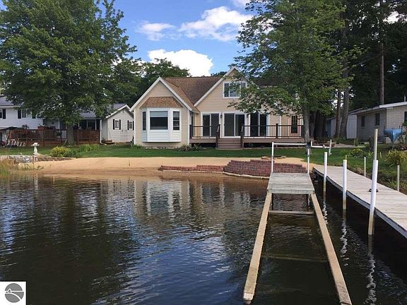 3rd image of 7909 W Pine Dr