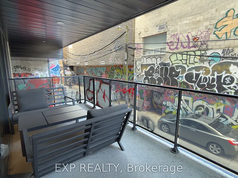 458 Richmond St W #401 — Photo 28