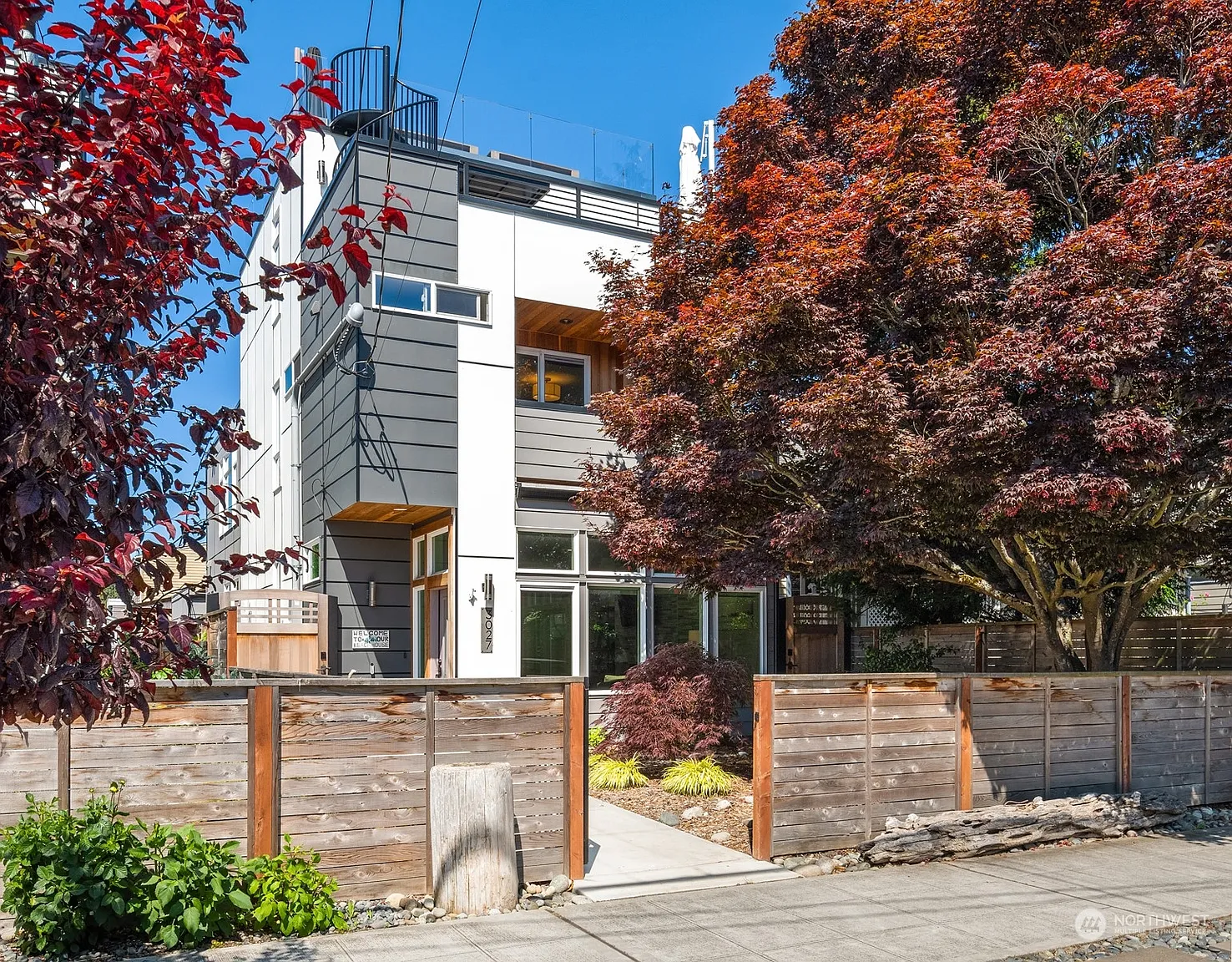 3027 61st Avenue SW photo 1