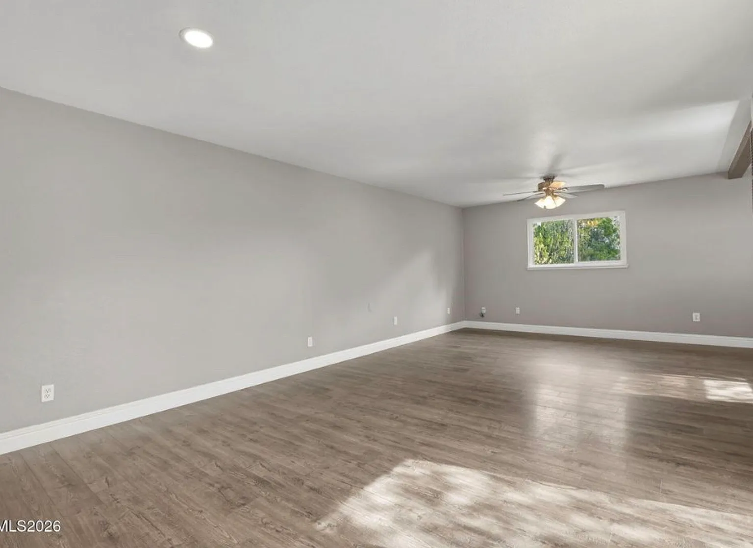4 bed, 2063 sqft, $3,200 — Photo 4