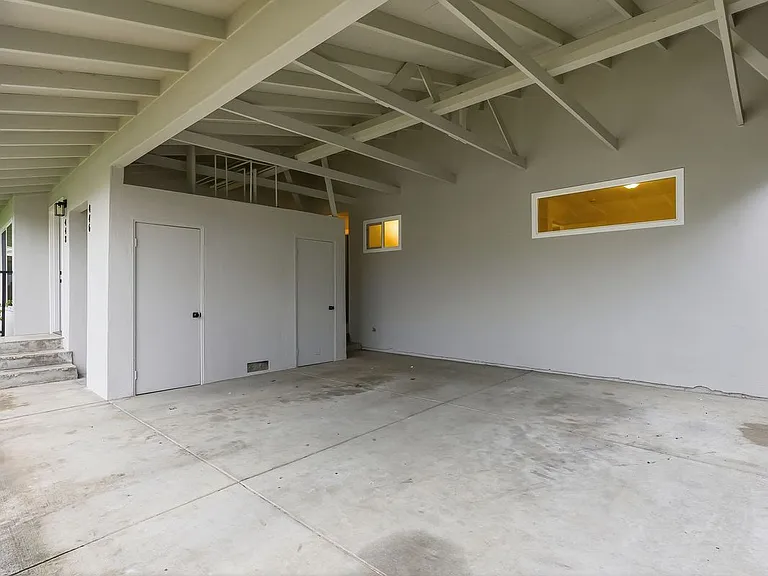 448 Waddington Ave — Photo 19