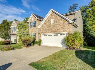 10483 Herrington Dr, Aurora, OH 44202