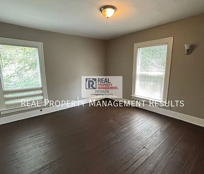 719 E Chandler Ave — Photo 12