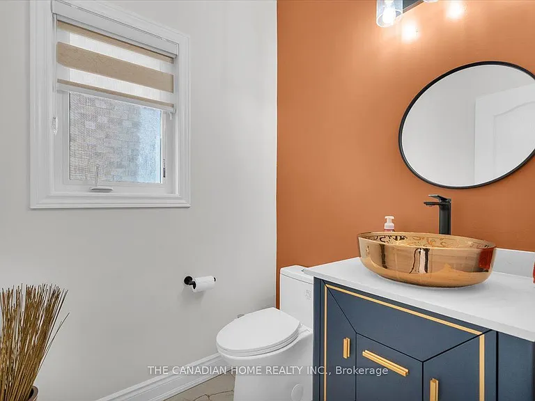 33 Denali Cres — Photo 11