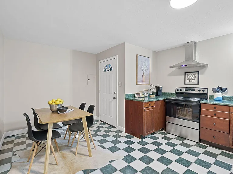 6414 Stoney Point Rd #B — Photo 7