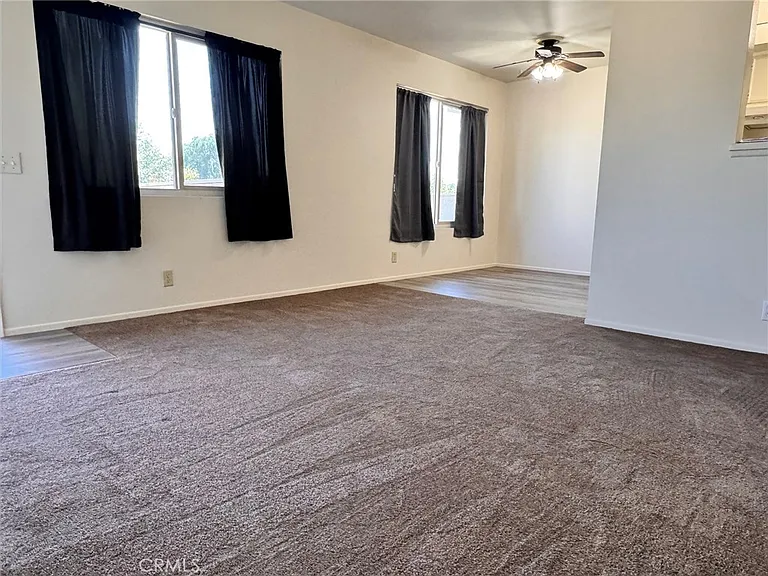 630 Bridgeport Cir #8 — Photo 2