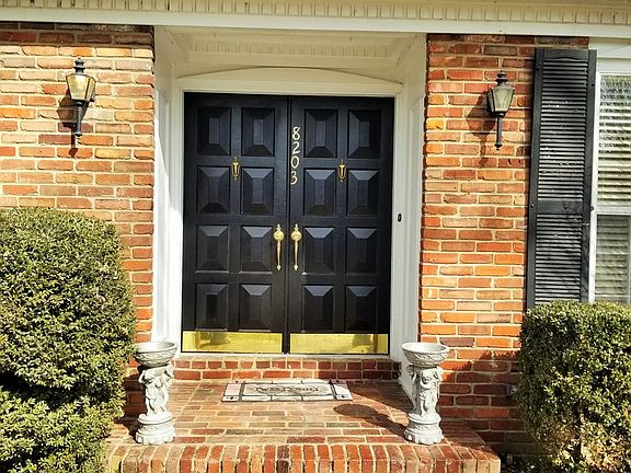 3rd image of 8203 Camberley Dr