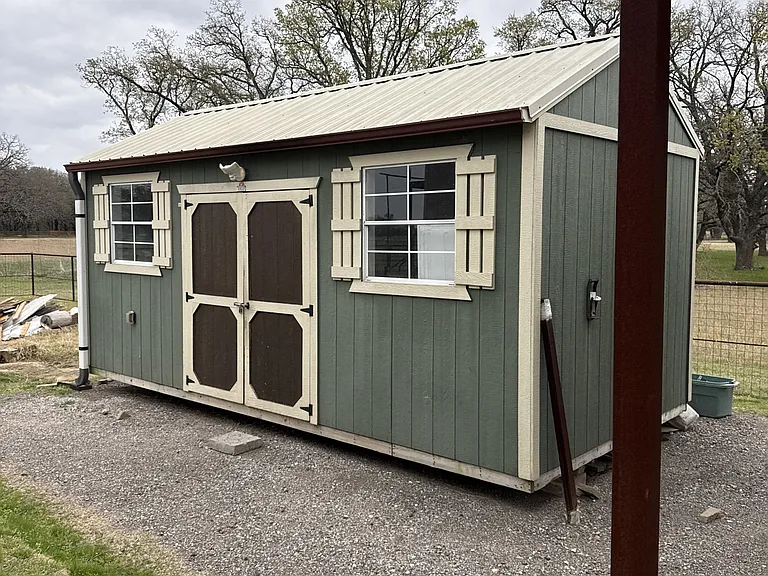 894 FM 1395 — Photo 5
