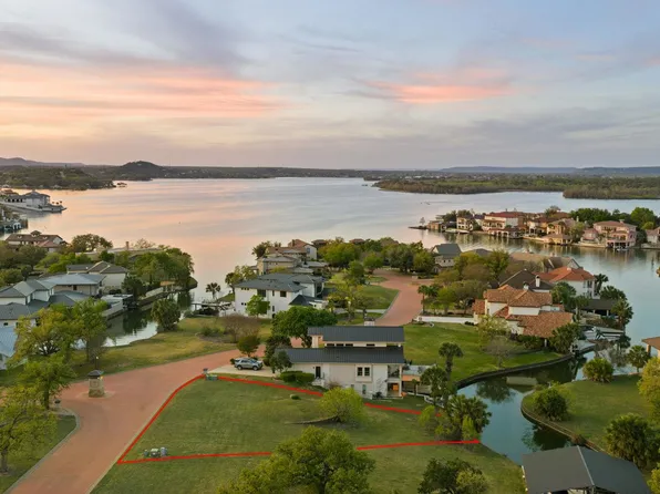 48 Applehead Island Dr, Horseshoe Bay, TX 78657