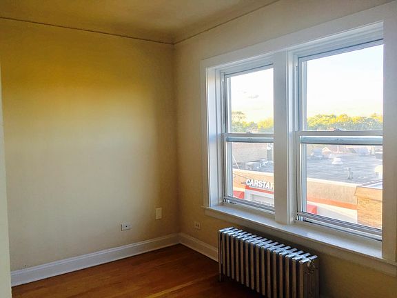 4th image of 5427 W Montrose Ave APT 3n