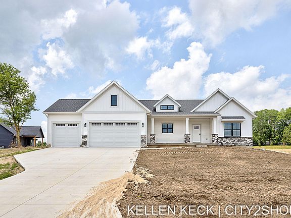 2nd image of 11325 Bancroft Way SE