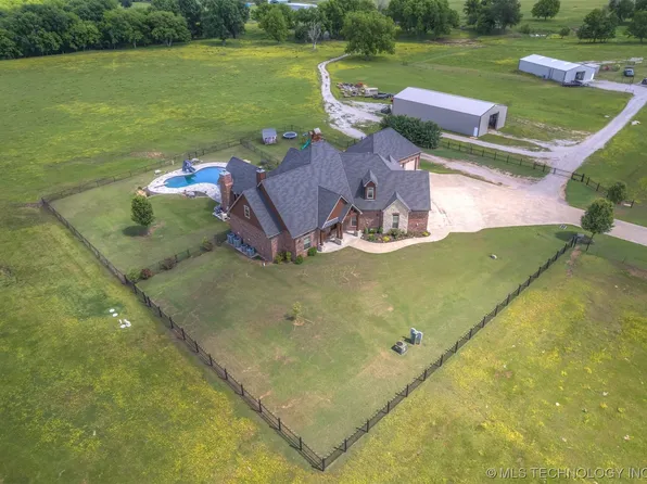 72616 S 230th Rd, Wagoner, OK 74467