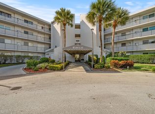 3425 Via Poinciana APT 204, Lake Worth, FL 33467