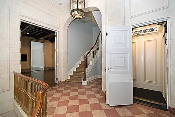 Sold by Leslie J. Garfield | media 3