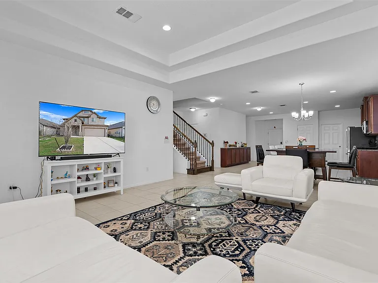 325 La Joya Pass — Photo 16