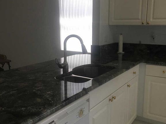 4th image of 846 NW Sorrento Ln