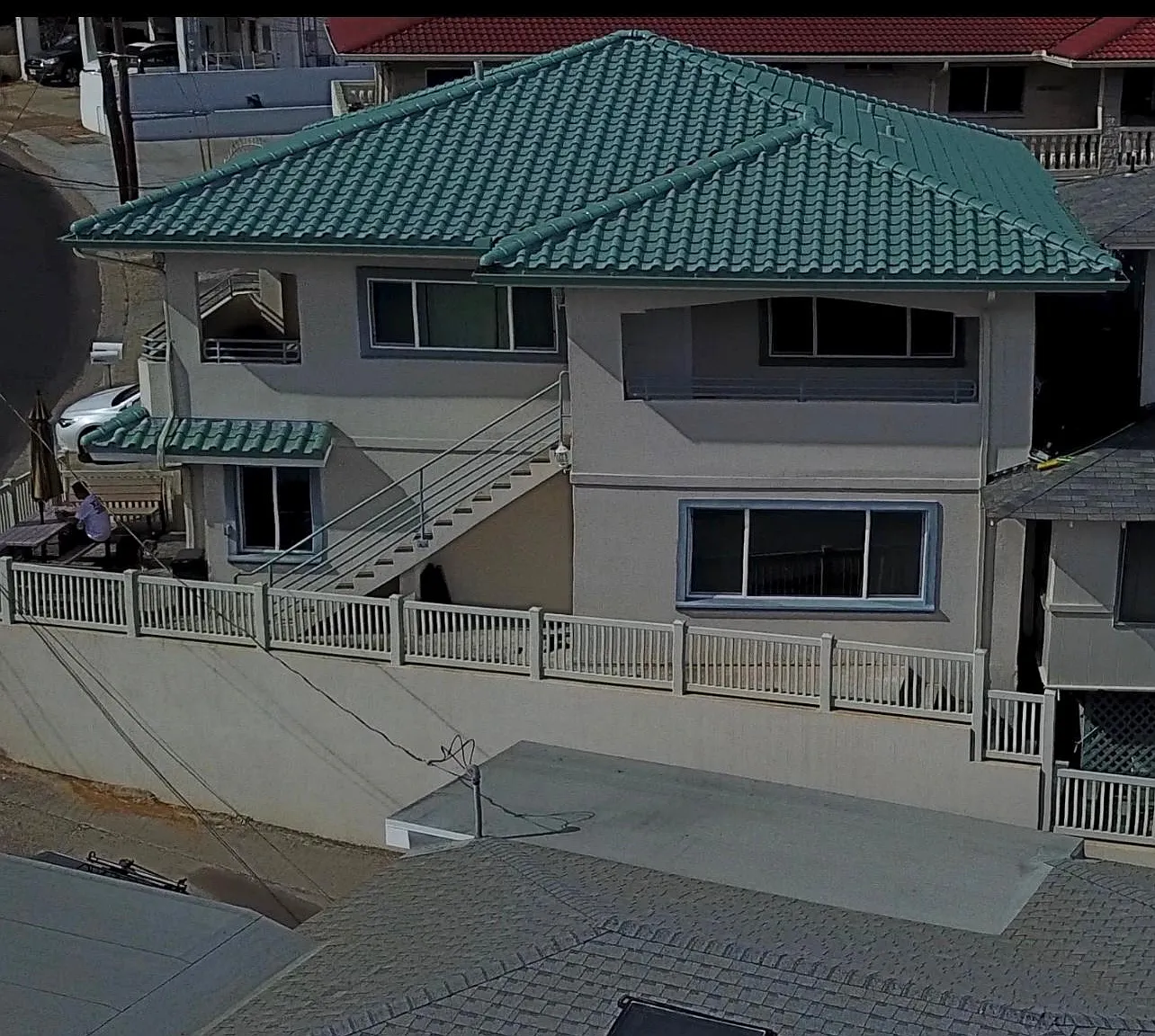 4 bed, 2091 sqft, $4,950 — Photo 2