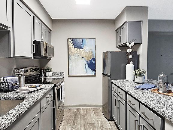2nd image of 1216 Hampshire Pike APT D57