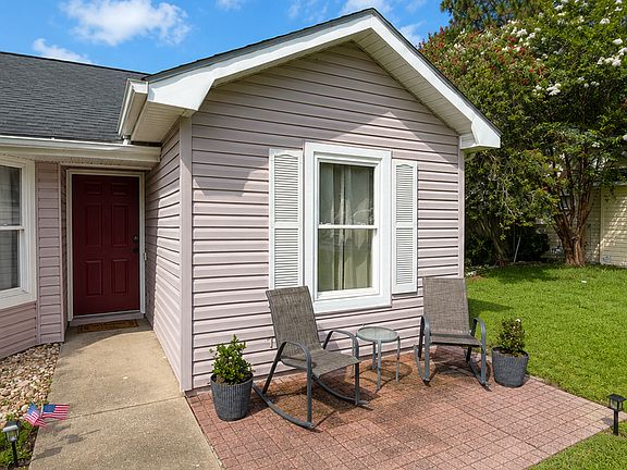 2nd image of 109 Almond Cir