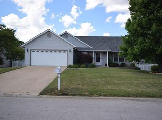 3239 Cloverridge Ln, Shiloh, IL 62221