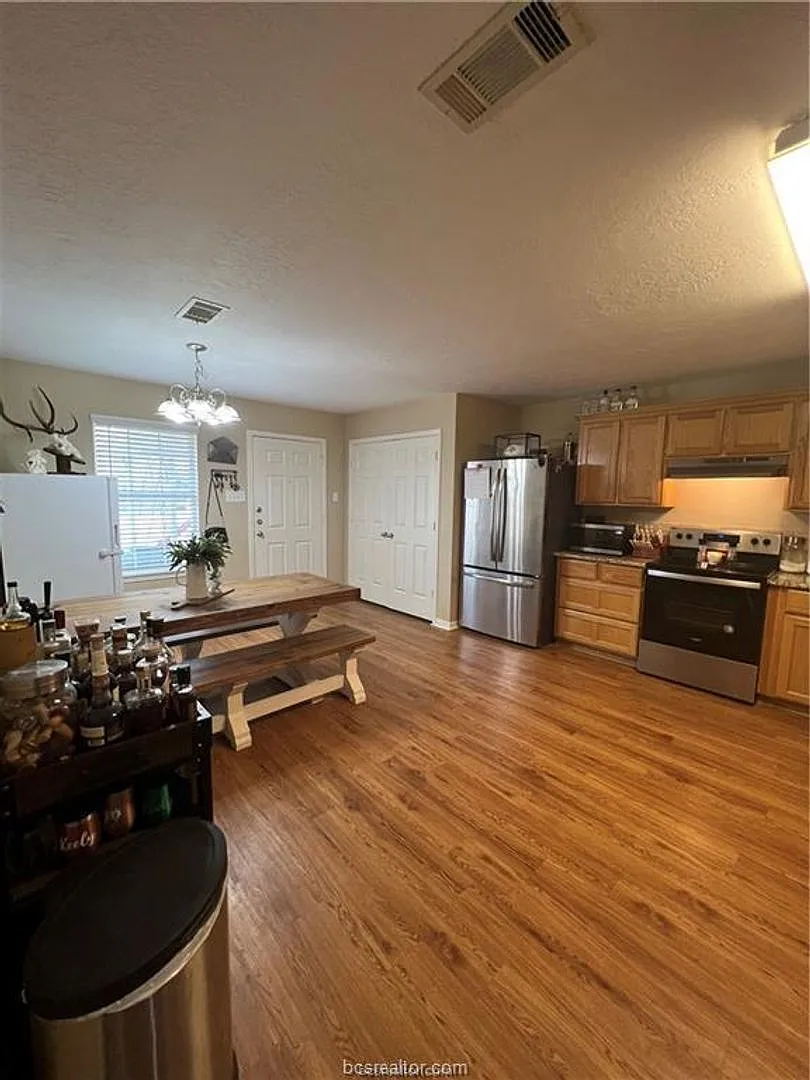 11347 North Dowling Road — Photo 4
