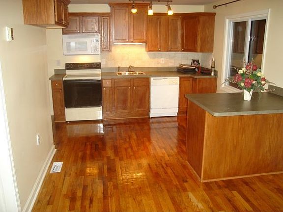 2nd image of 5145 Westpoint St