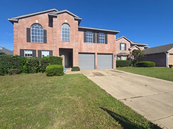 8313 French Quarter Ln, Fort Worth, TX 76123