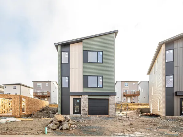 124 Flatrock Cres, Beechville, NS B3T 0N2