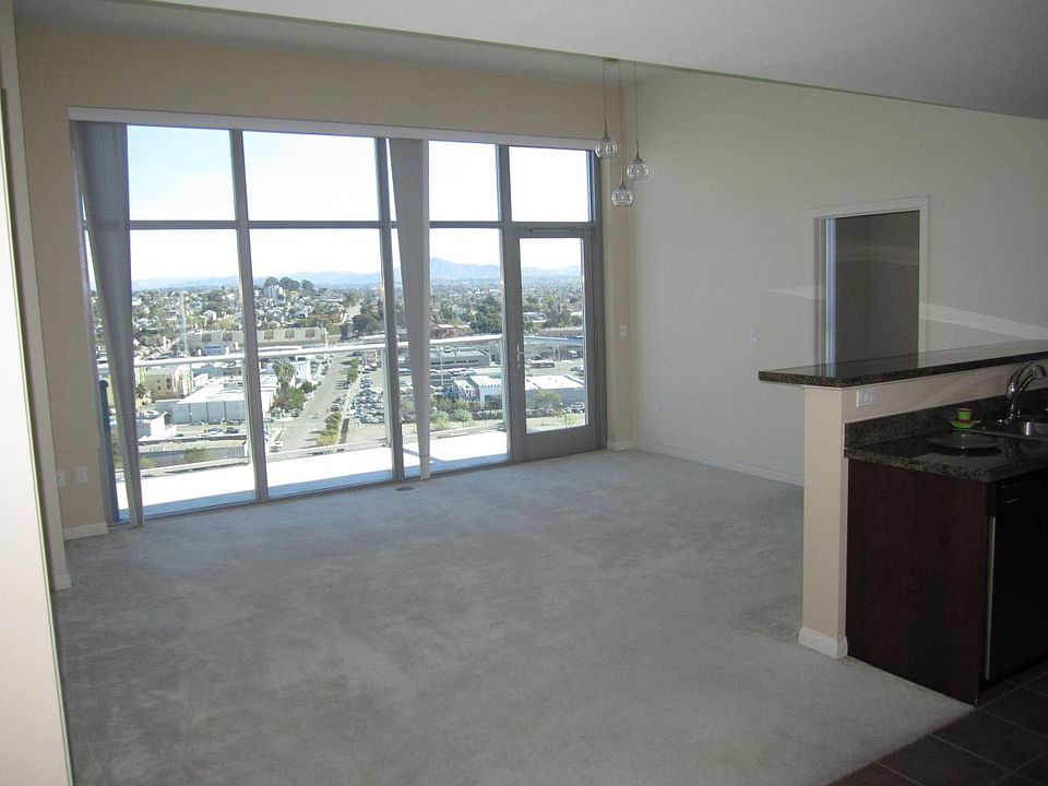 1st image of 253 10th Ave Unit 1408