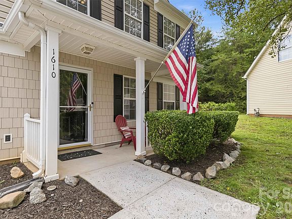 3rd image of 1610 Elk Creek Ct