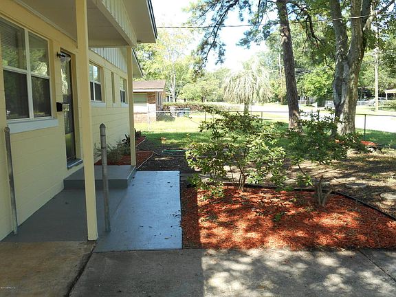 2nd image of 6816 Bambi Ln