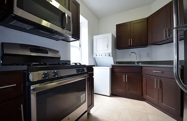 Rented by CITY SKYLINE REALTY INC | media 18