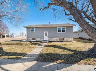 440 N Peck St, Salem, SD 57058