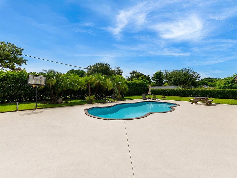 1st image of 32205 SW 199th Ct