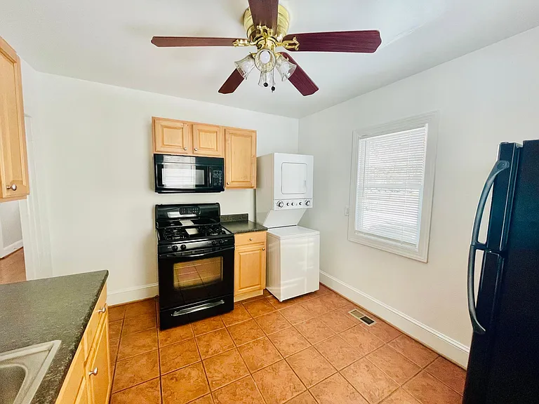 99 Alexandria Pike — Photo 9
