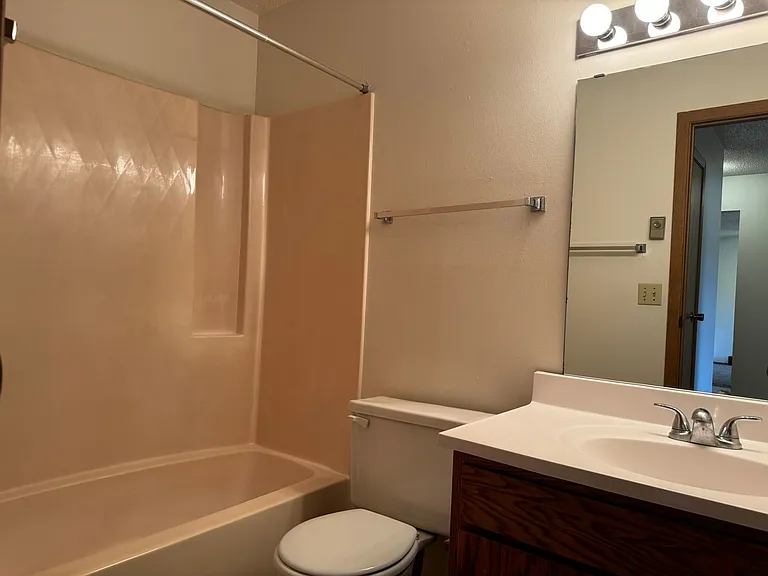 Gatewood Apartments — Photo 50