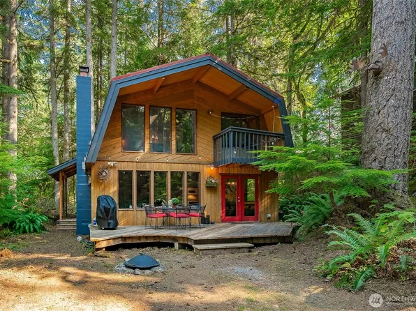 7082 Olympus Way, Glacier, WA 98244
