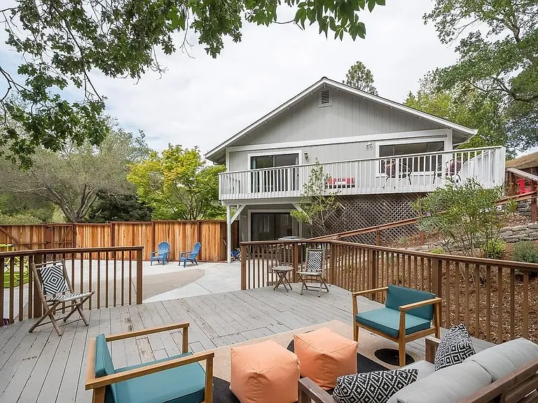 101 Brown Dr — Photo 5