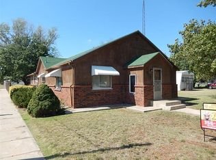 715 S Adams St, Hugoton, KS 67951