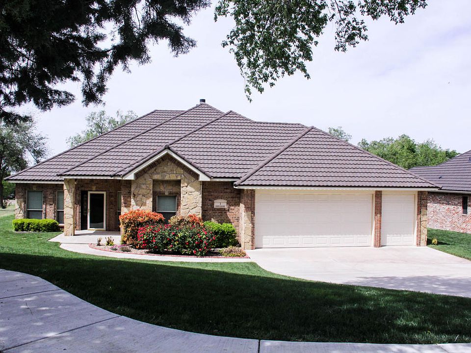 1st image of 1 Country Club Dr