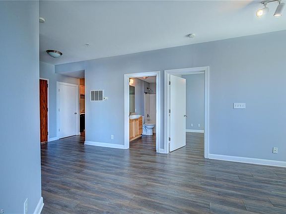 4th image of 411 W Washington St Ste 311