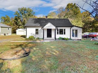 3758 Clemmons Rd, Clemmons, NC 27012