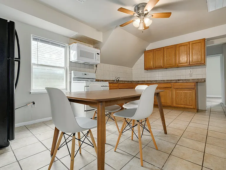1720 N Saint Louis Ave #2 — Photo 17