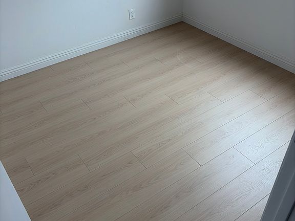 5th image of 2213 W Court St APT 3