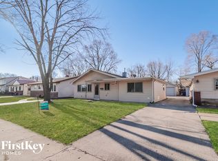 728 W Main St, Bensenville, IL 60106
