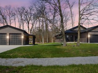 174 Black Hawk Dr, Lake Waynoka, OH 45171